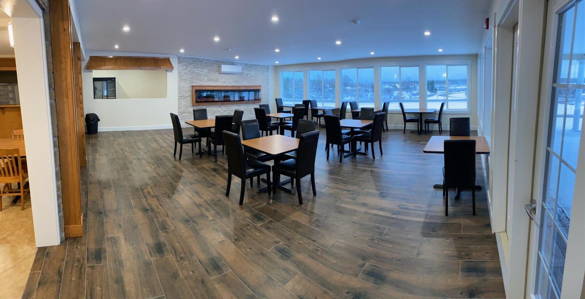 Auberge Bouctouche Inn & Suites Exteriör bild